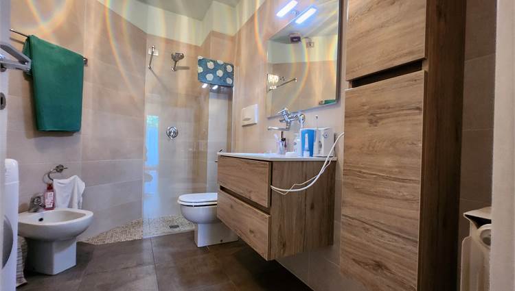 Bagno con doccia