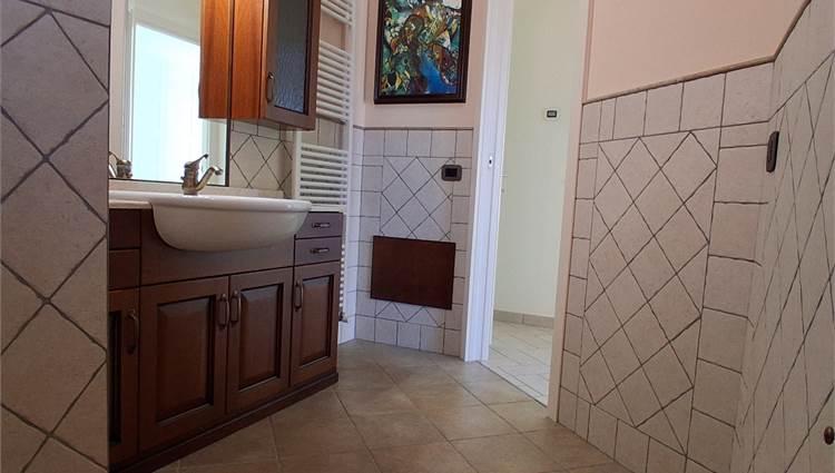 Bagno con doccia