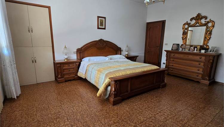 Camera da letto matrimoniale
